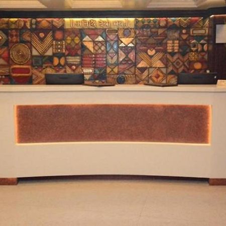 Hotel Atithi Гувахати Экстерьер фото