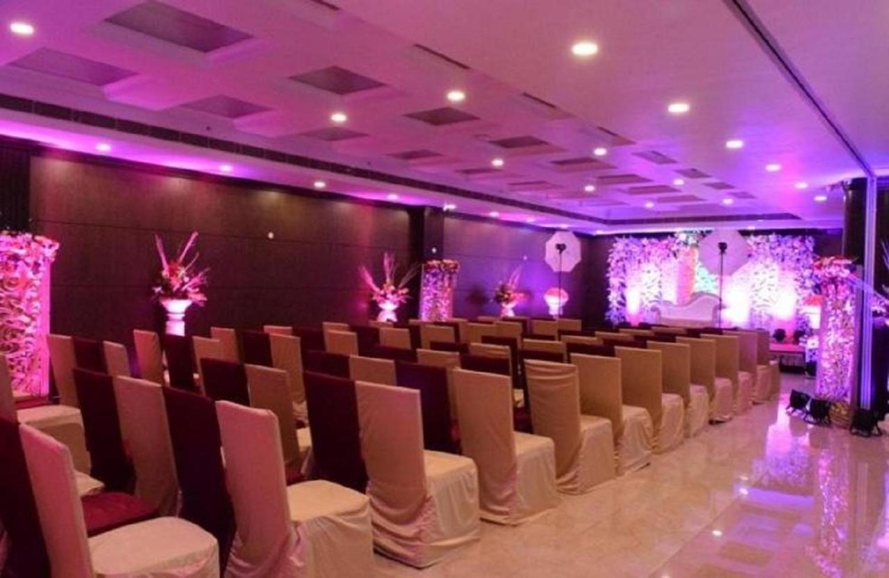 Hotel Atithi Гувахати Экстерьер фото