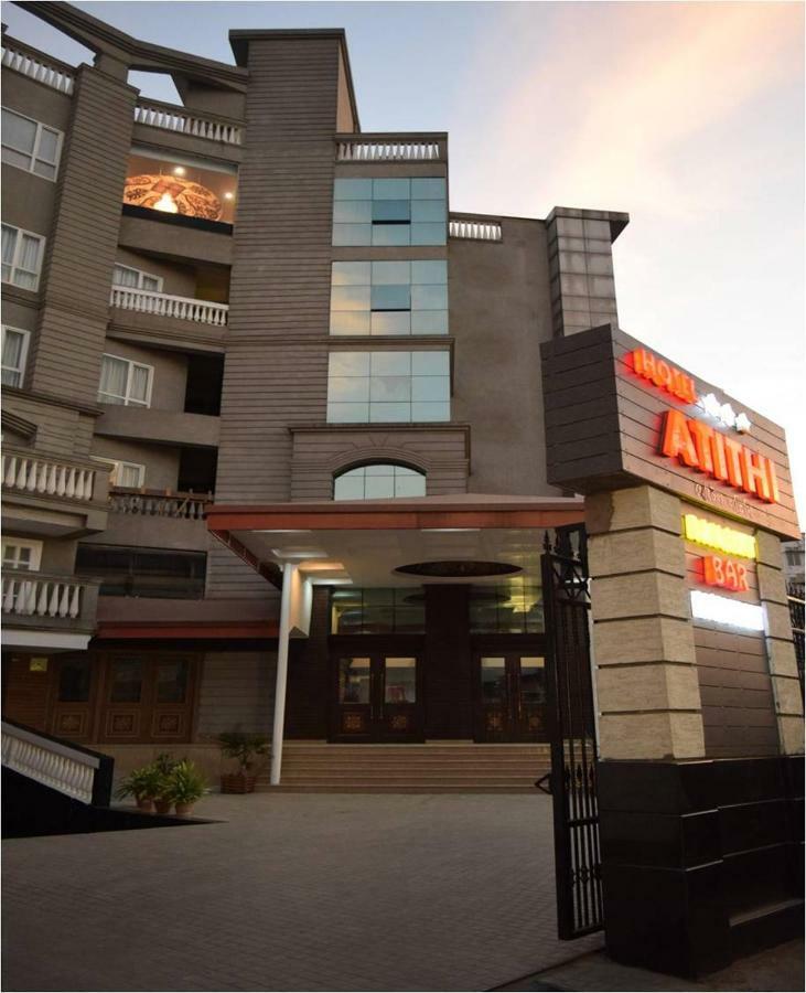 Hotel Atithi Гувахати Экстерьер фото